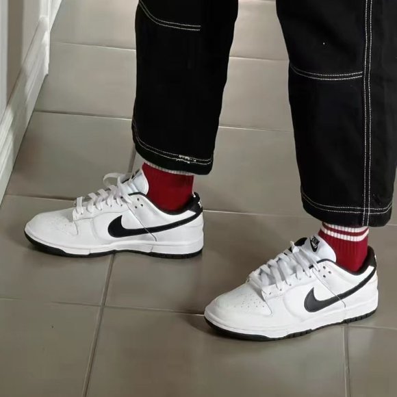 Sz 8 W Nike Dunk Low "Reverse Panda" - Picture 4 of 4